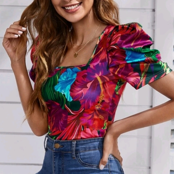 Tropical Print Puff Sleeve Top - Picture 3 of 4